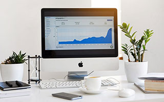 800天领跑却零冠军！阿伯恩茅斯紧咬榜首，钢铁防线阿森纳要慌？